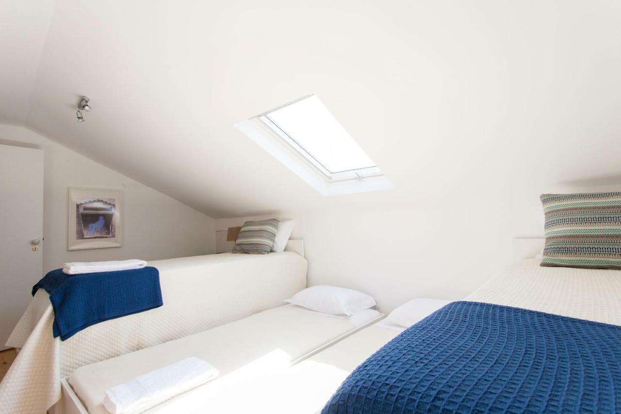 Merces By Central Hill Apartments Lisbon Luaran gambar